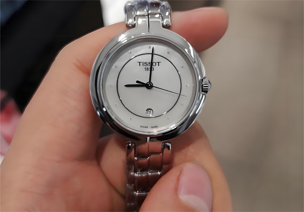 銹跡“狂歡”？天梭表帶縫隙除銹大作戰